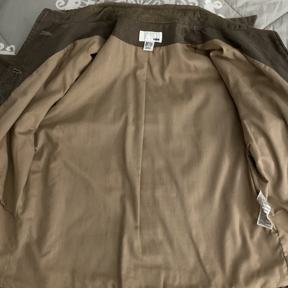 Beautiful H&M Floral Pattern Jacket - Picture 7 of 7